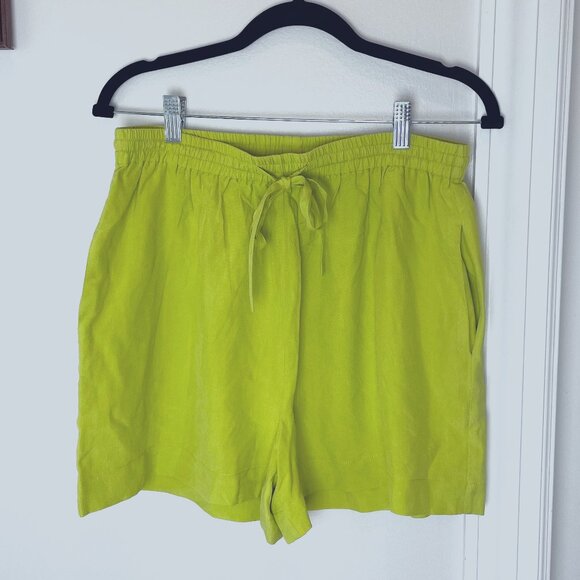 100% Silk Lime Green Shorts - Clio Petites PL - Picture 1 of 8